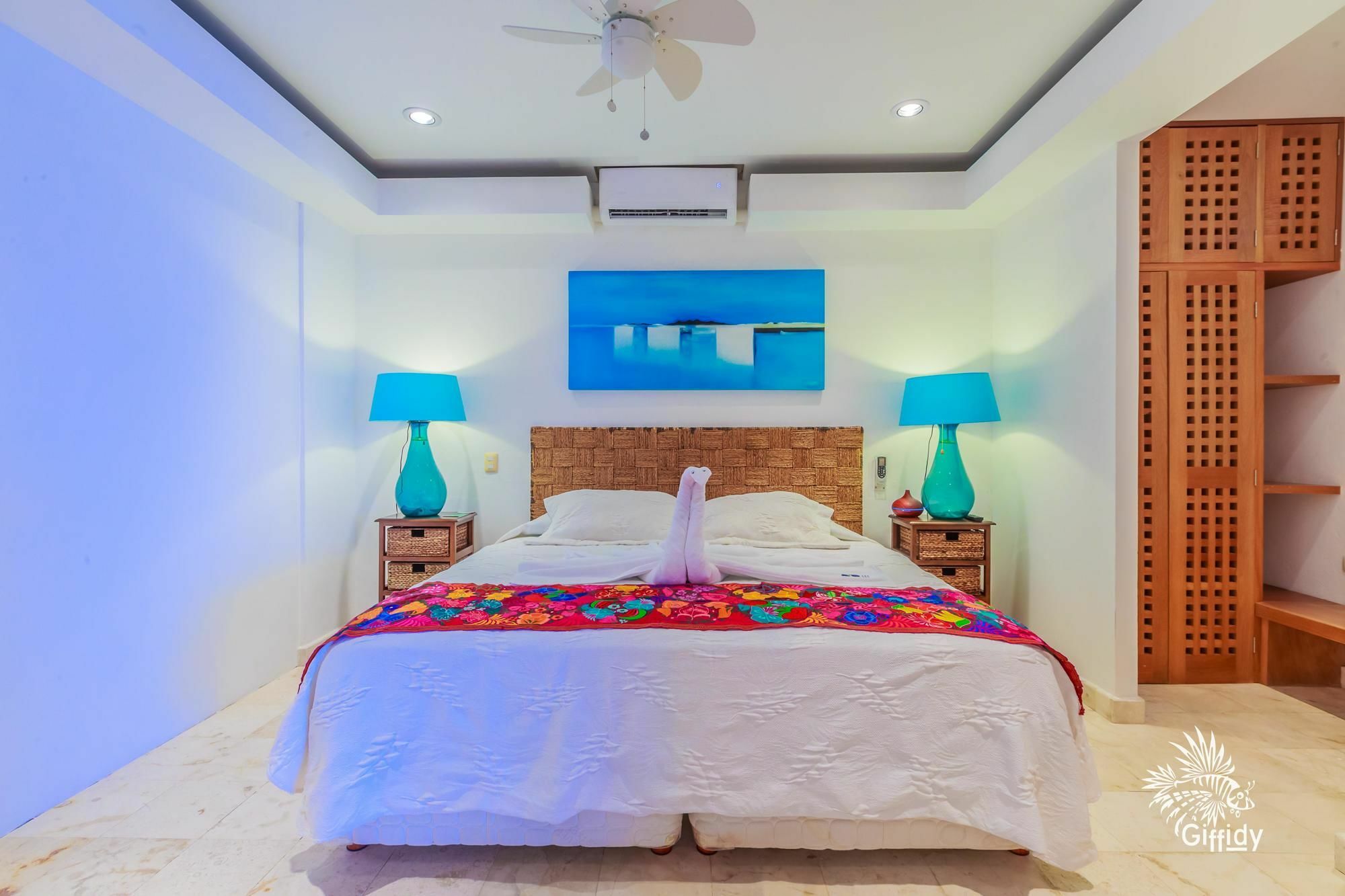Deep Blue - 301 Holiday home